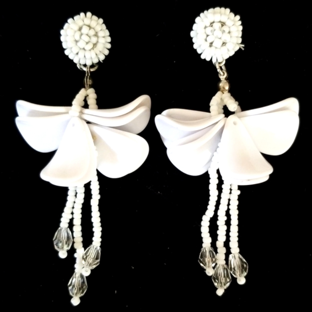 Vintage Estate Beaded Dangling Pierced Earrings - Picture 6 of 12